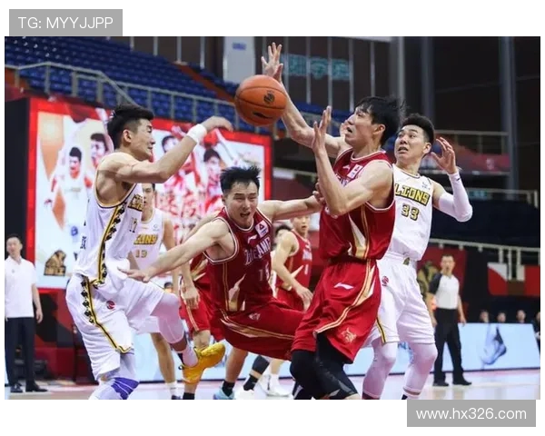 上海篮球队盯防策略分析与比赛表现的得失总结