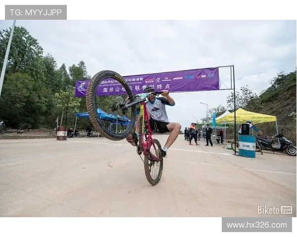 重庆极限运动队攻防战分析与战术调整探讨 重庆极限运动队攻防战分析与战术调整探讨