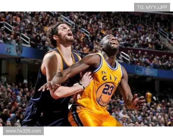 2017年圣诞大战骑士与勇士的巅峰对决回顾与精彩瞬间分析