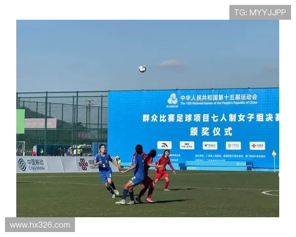 墨尔本胜利女足迎战墨尔本城女足展开激烈对决展现精彩足球盛宴