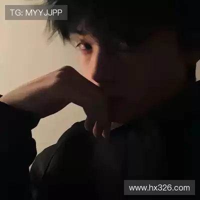 滑璇鸣